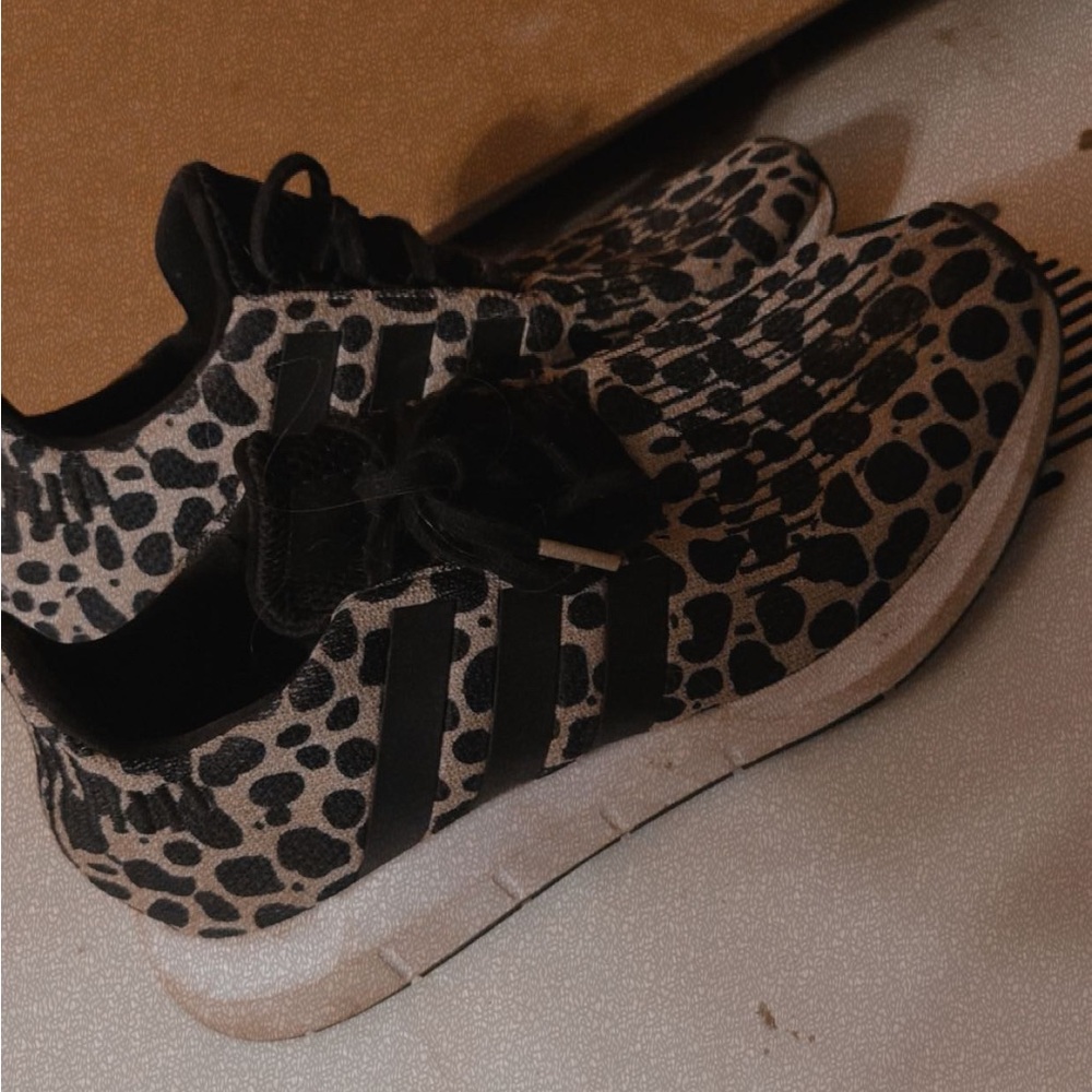 Adidas Women's Black and Cream Patterned Sneakers